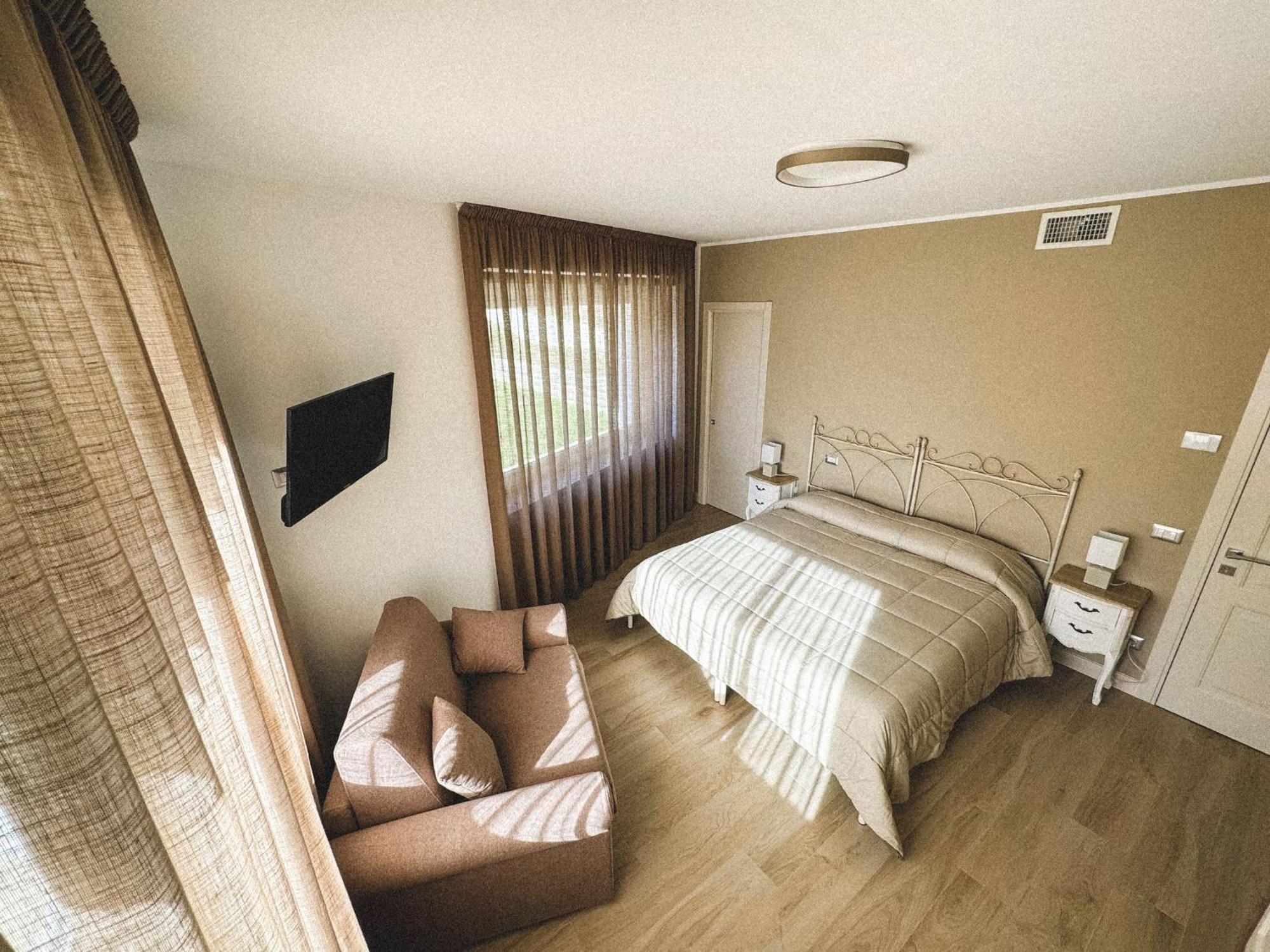 Villacolle Visso ภายนอก รูปภาพ